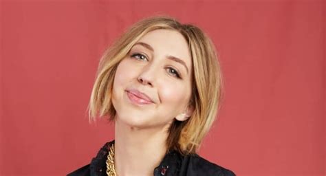 Heidi Gardner Body Measurements Height Weight。